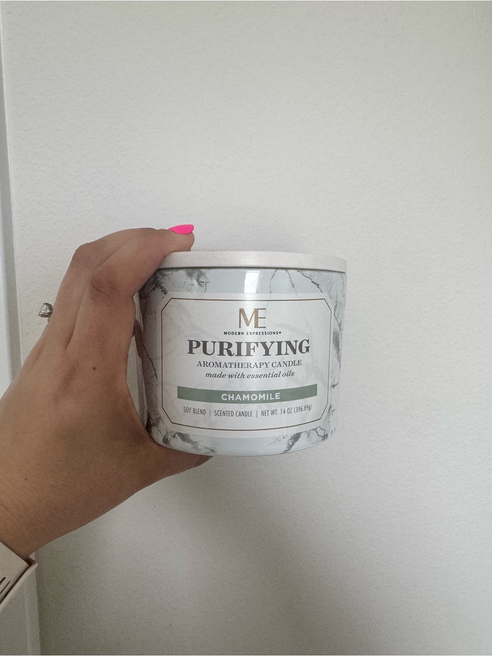ME Purifying Chamomile Aromatherapy Candle - Marble Jar, White & Sage